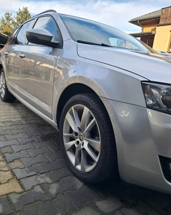 Skoda Octavia cena 43900 przebieg: 112000, rok produkcji 2016 z Kozienice małe 562